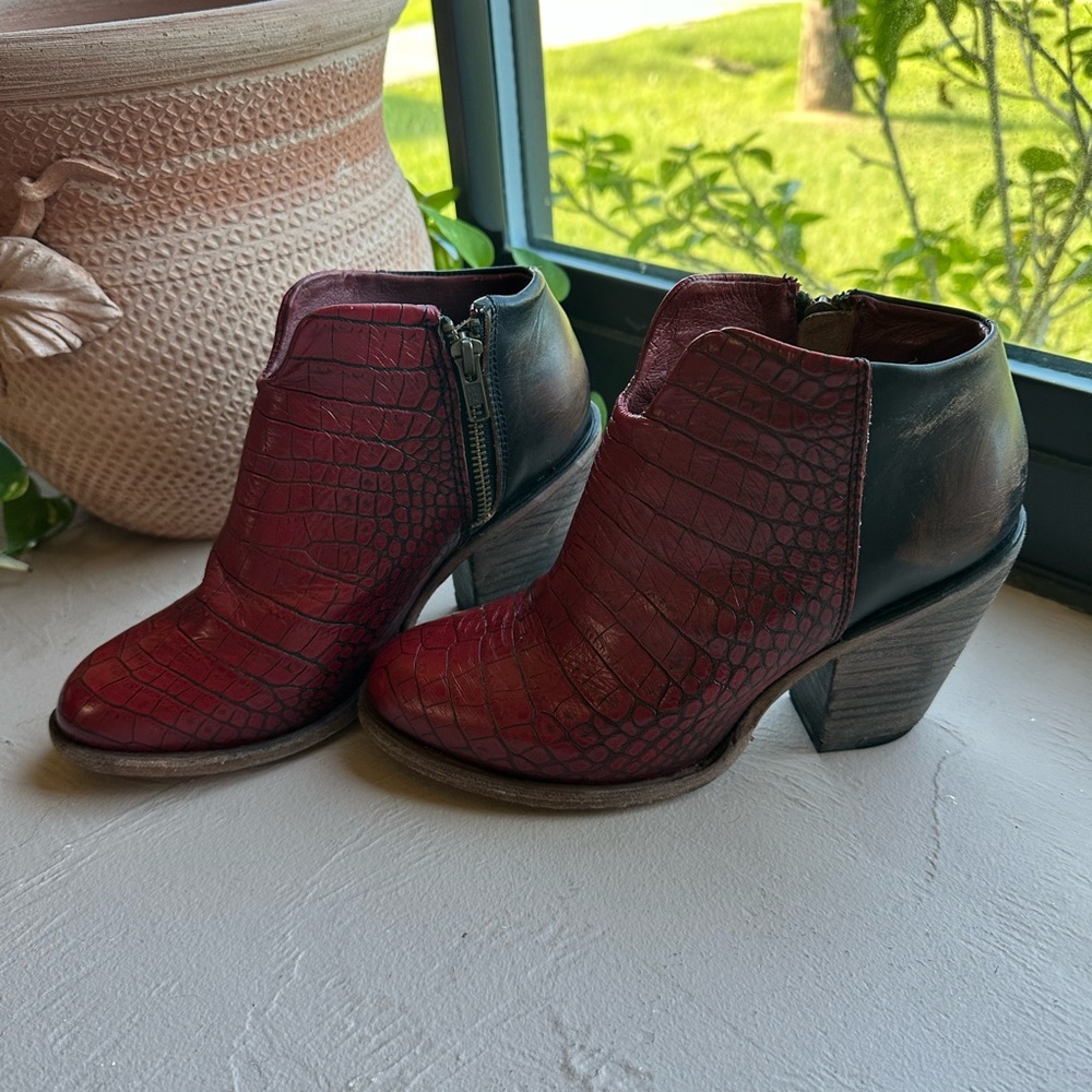 Freebird Red and Brown Ankle Boots - Picture 2 of 13